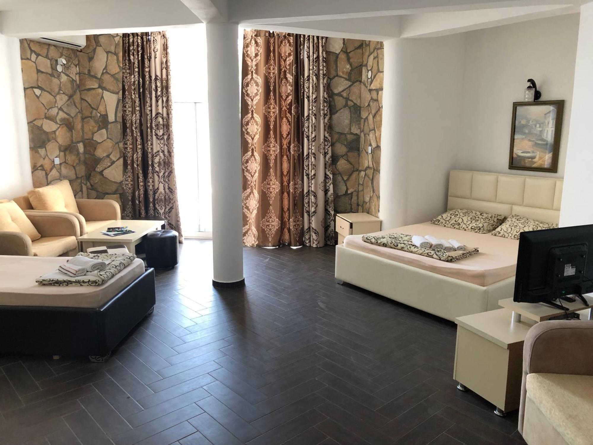 Novalic Hotel Dobra Voda Extérieur photo