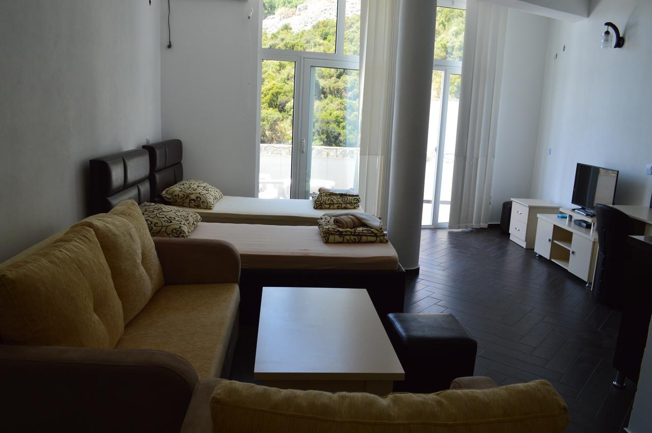 Novalic Hotel Dobra Voda Extérieur photo
