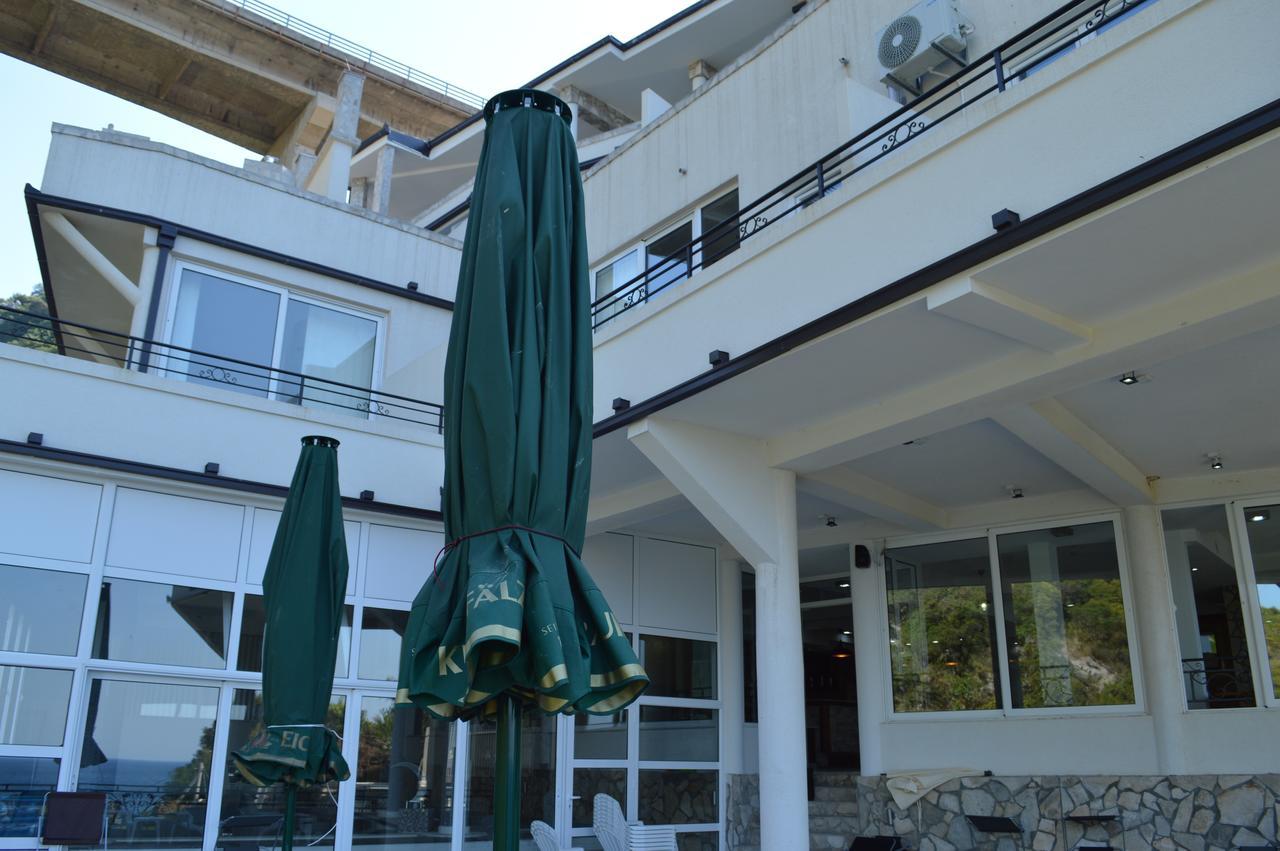 Novalic Hotel Dobra Voda Extérieur photo